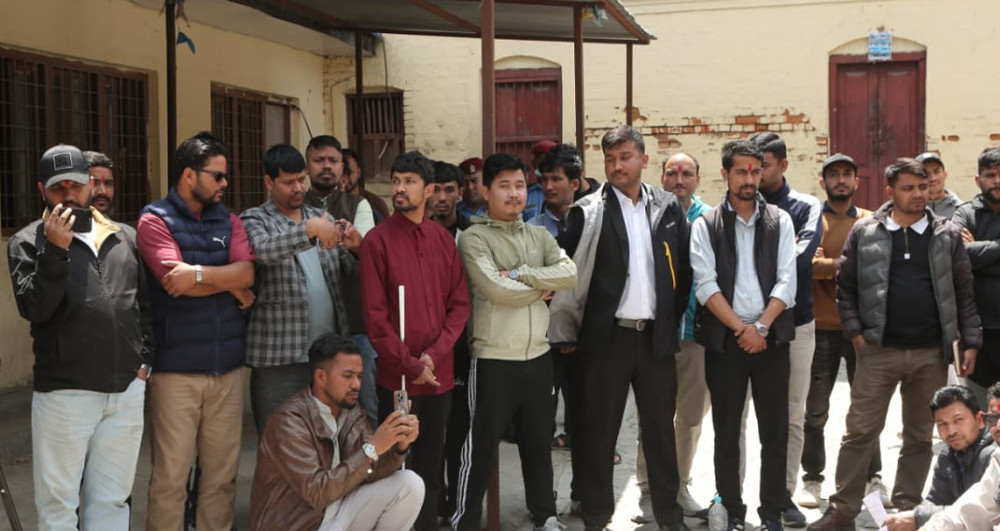 विद्यार्थी संगठन खारेज गर्ने तयारीविरुद्ध विद्यार्थी संगठनहरूद्वारा आन्दोलन घोषणा