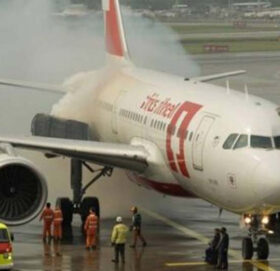 दिल्लीबाट जुरिख उडान भर्न लागेको स्विस विमानमा आगलागी, ६ जना घाइते