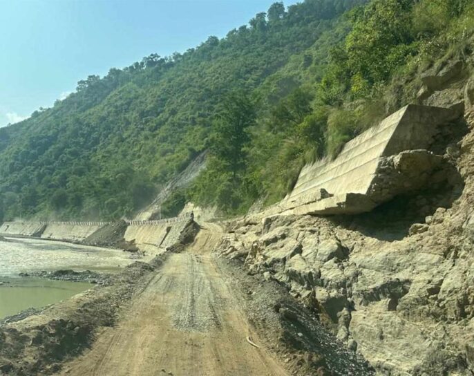 बाढी–पहिरोले राजमार्ग प्रभावित, पृथ्वीराजमार्ग आजदेखि पूर्ण सञ्चालनमा