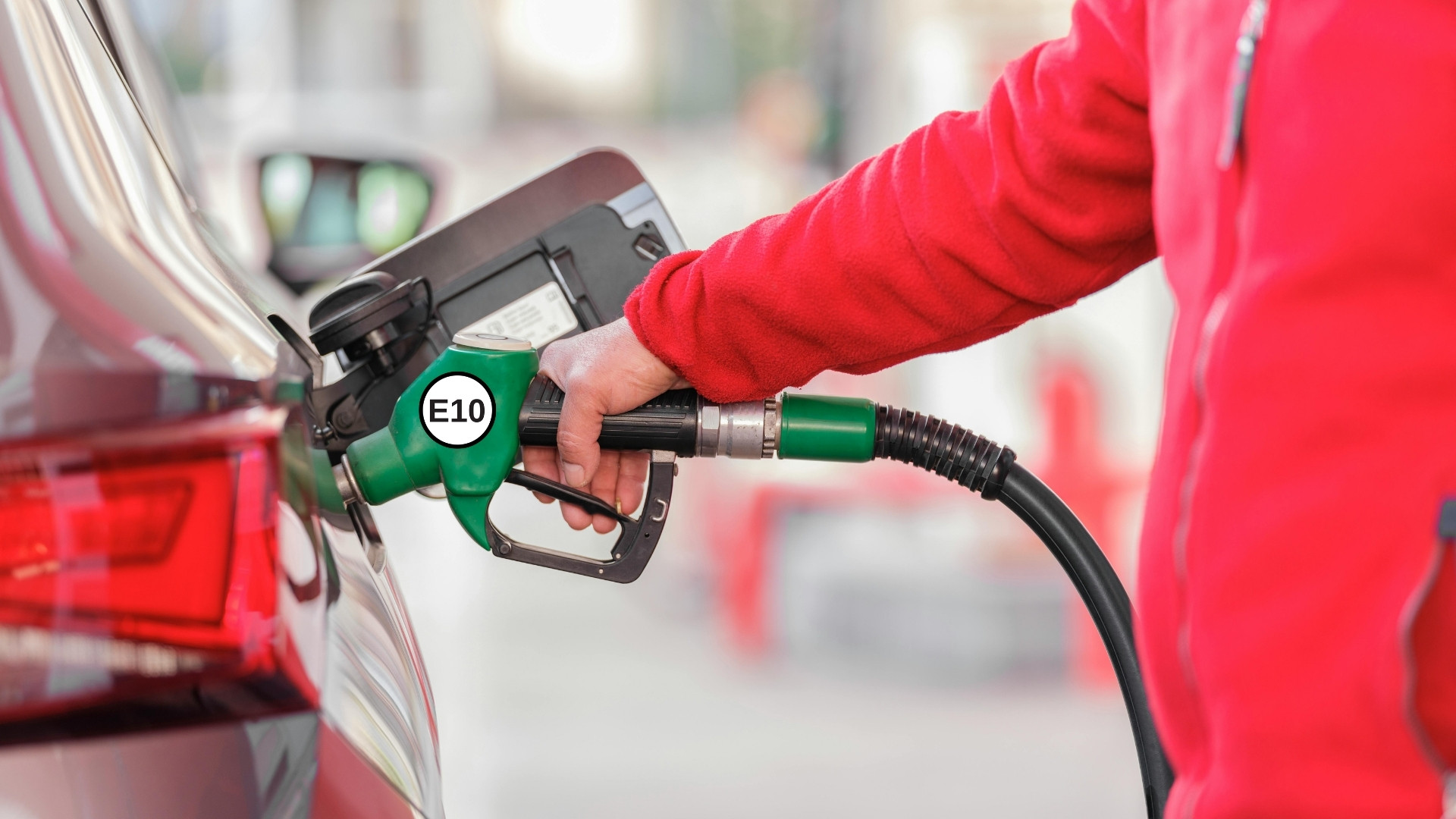 विश्व बजारमा इन्धनको हाहाकार, एकैपटक पेट्रोलमा ४१ र डिजेलमा ९४ रुपैँयाले बढेर आयो नयाँ सूची