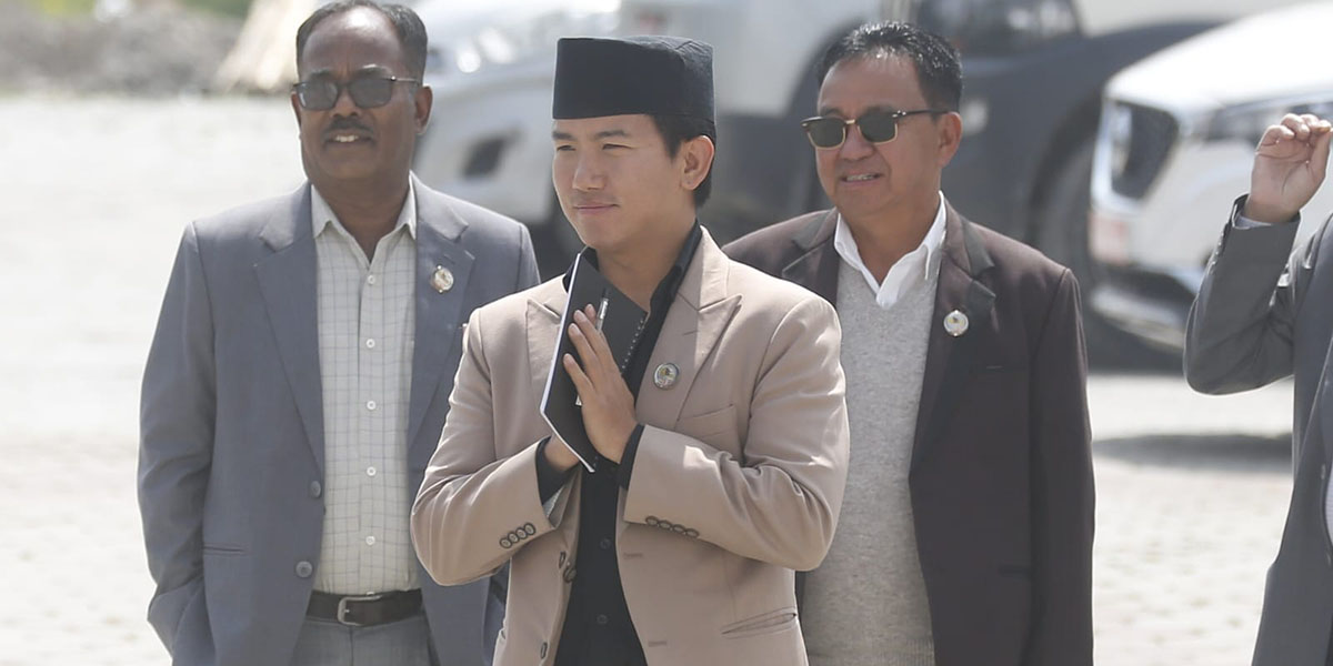 एमाले संसदीय दलको नेतामा सुहाङले गरे औपचारिक दाबी