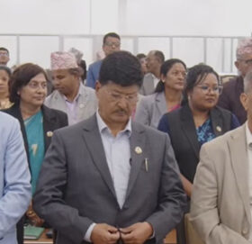 विपक्षीको अवरोधपछि संसद् बैठक स्थगित
