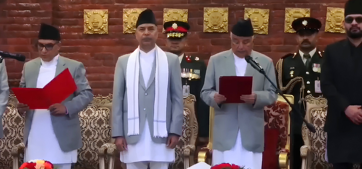 नवनियुक्त प्रधानन्यायाधीश डा. मनोज शर्माले लिए राष्ट्रपतिबाट शपथ