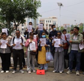 इजरायल र कोरियाका लागि प्रतीक्षारत श्रमिकलाई नयाँ विज्ञापन कुर्न सरकारको आग्रह
