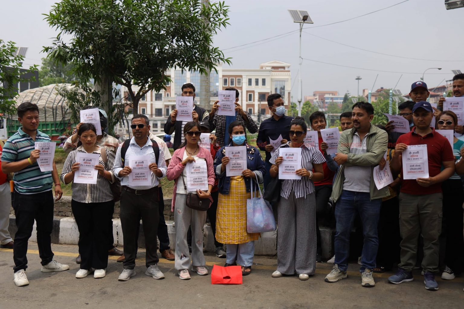 इजरायल र कोरियाका लागि प्रतीक्षारत श्रमिकलाई नयाँ विज्ञापन कुर्न सरकारको आग्रह