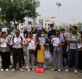 २ वर्षदेखि इजरायल जाने पर्खाइमा रहेका युवाहरू आन्दोलित