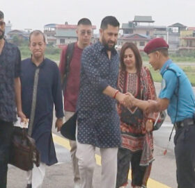 राष्ट्रिय महाधिवेशनका लागि चितवन पुगे सभापति रवि लामिछाने