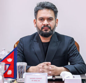 प्रधानमन्त्रीले अर्ग्यानिक सङ्घका पदाधिकारीसँग छलफल गर्दै