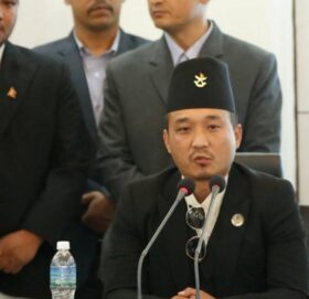 गणेश नेपालीको मृत्युपछि गृहमन्त्रीले कावा मेयर सुनिता डंगोललाई बोलाए छलफलमा