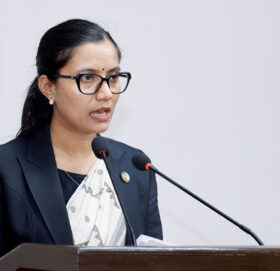 दुई दिने सार्वजनिक बिदा व्यवस्था तत्काल यथावत् रहन्छ: कानुनमन्त्री गौतम