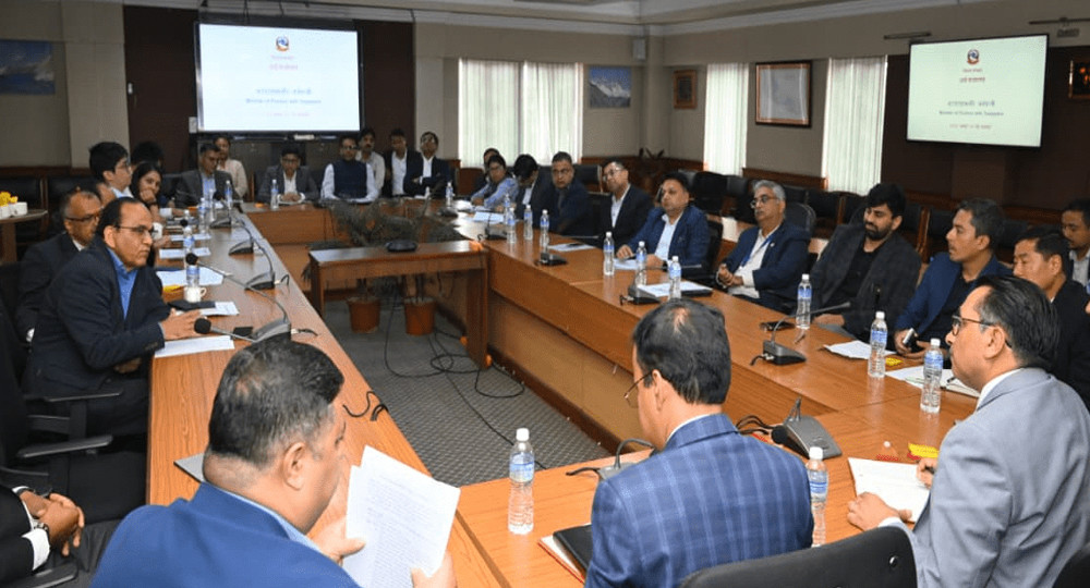 बहुराष्ट्रिय २० ठूला करदाता कम्पनीका प्रतिनिधिसँग अर्थमन्त्री वाग्लेको छलफल