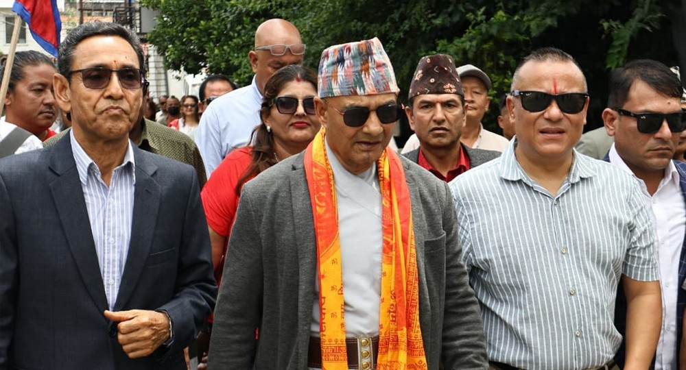 दुर्गा प्रसाईंसँग सहकार्य टुटेपछि एक्लै दल दर्ता गर्न निर्वाचन आयोग पुगे धवलशमशेर