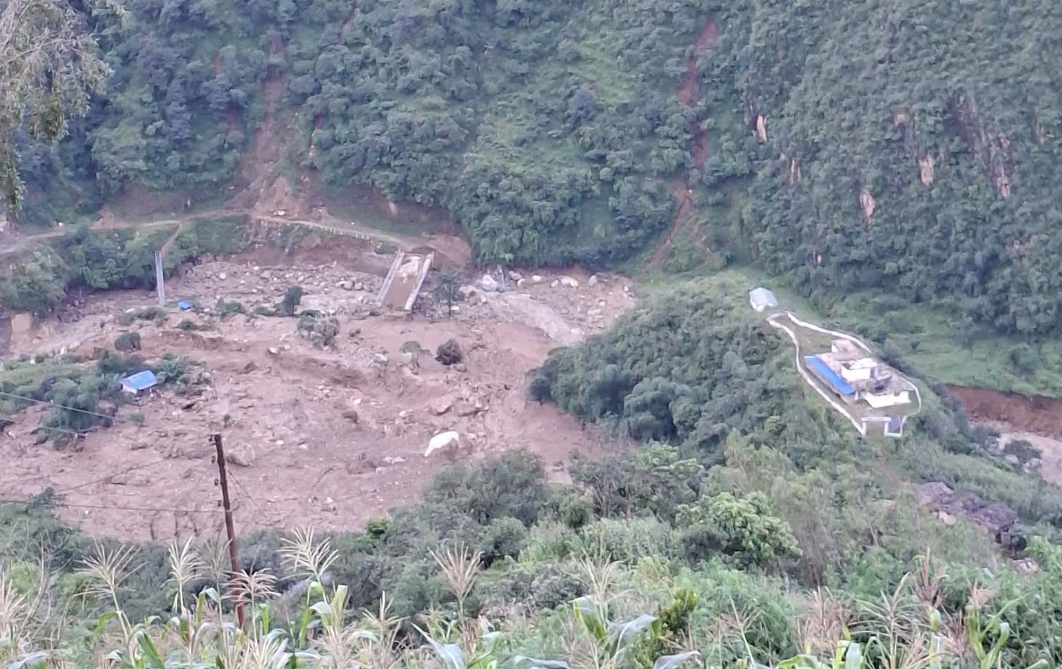 रोल्पा पहिरोमा मृत्यु हुनेको संख्या ७ पुग्यो, ५ जना अझै बेपत्ता