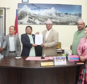 कोशीमा सरकारबाट बाहिरियो कांग्रेस