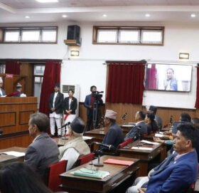 राष्ट्रियसभा बैठक बस्दै