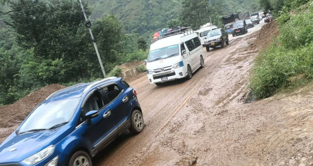 मुग्लिन-नारायणघाट सडक दुईतर्फी सञ्चालनमा आयो