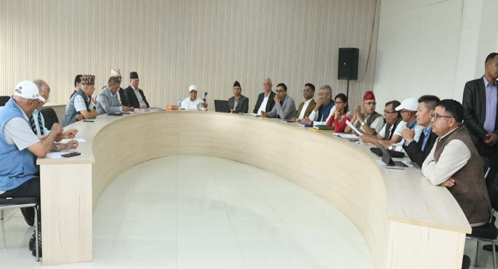 नेकपा एमालेको सचिवालय बैठक च्यासलमा
