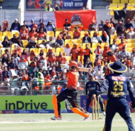 चितवनद्वारा विराटनगरलाई १५८ रनको लक्ष्य प्रस्तुत