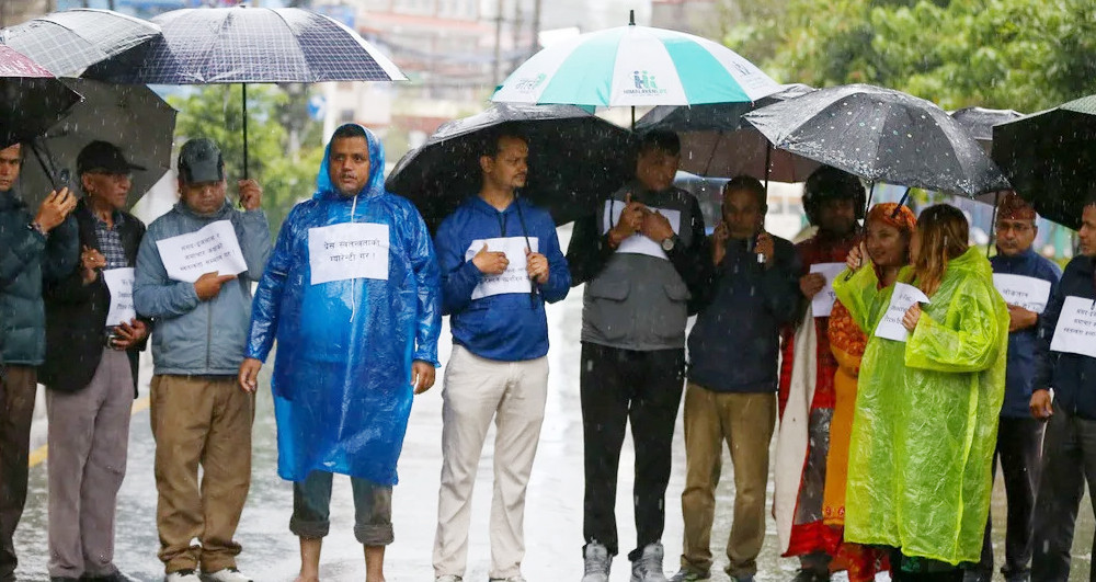 पत्रकार पक्राउ र सञ्चारगृहमाथि प्रहरी हस्तक्षेपविरुद्ध महासंघको प्रदर्शन